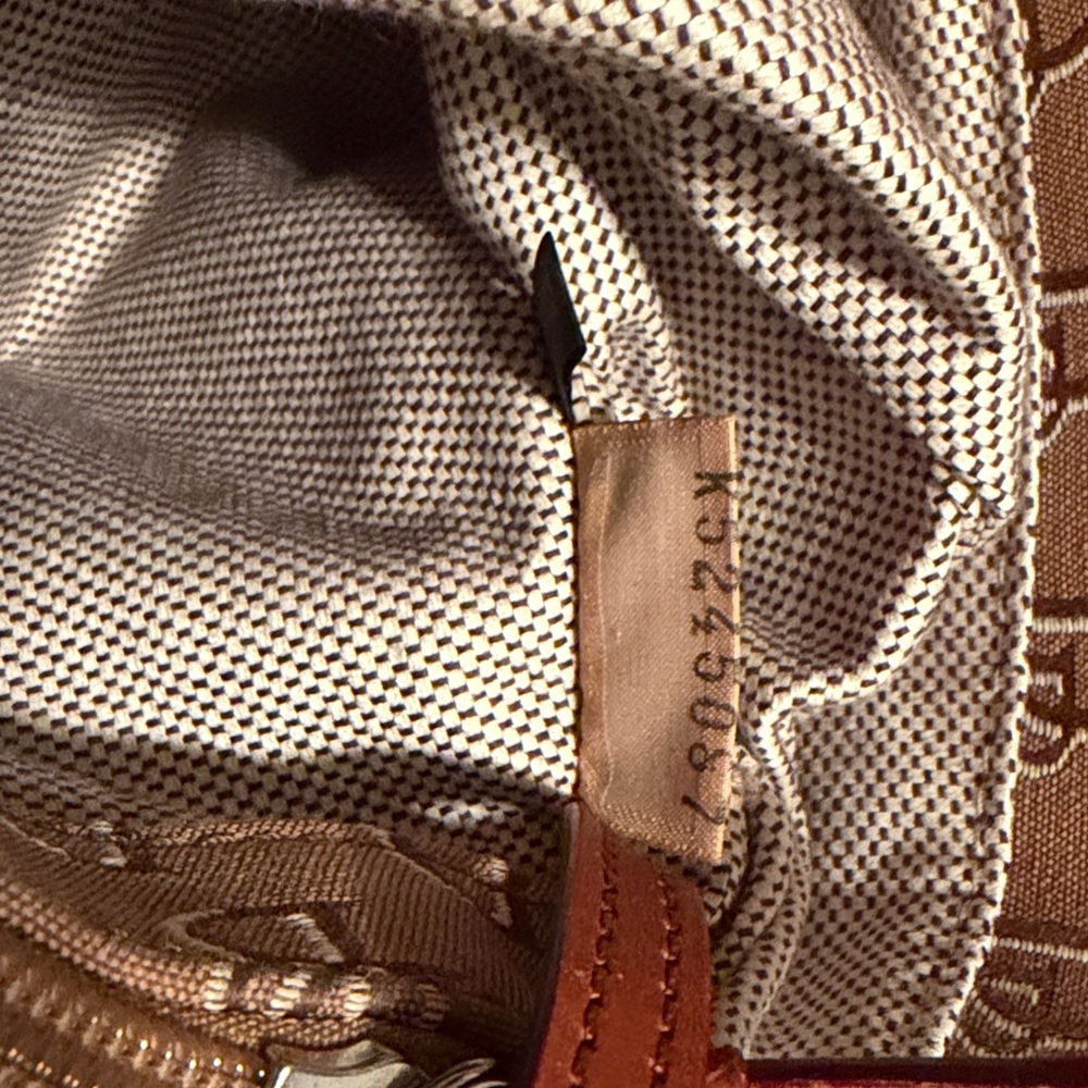 Dooney & Bourke tote/satchel - Picture 4 of 5
